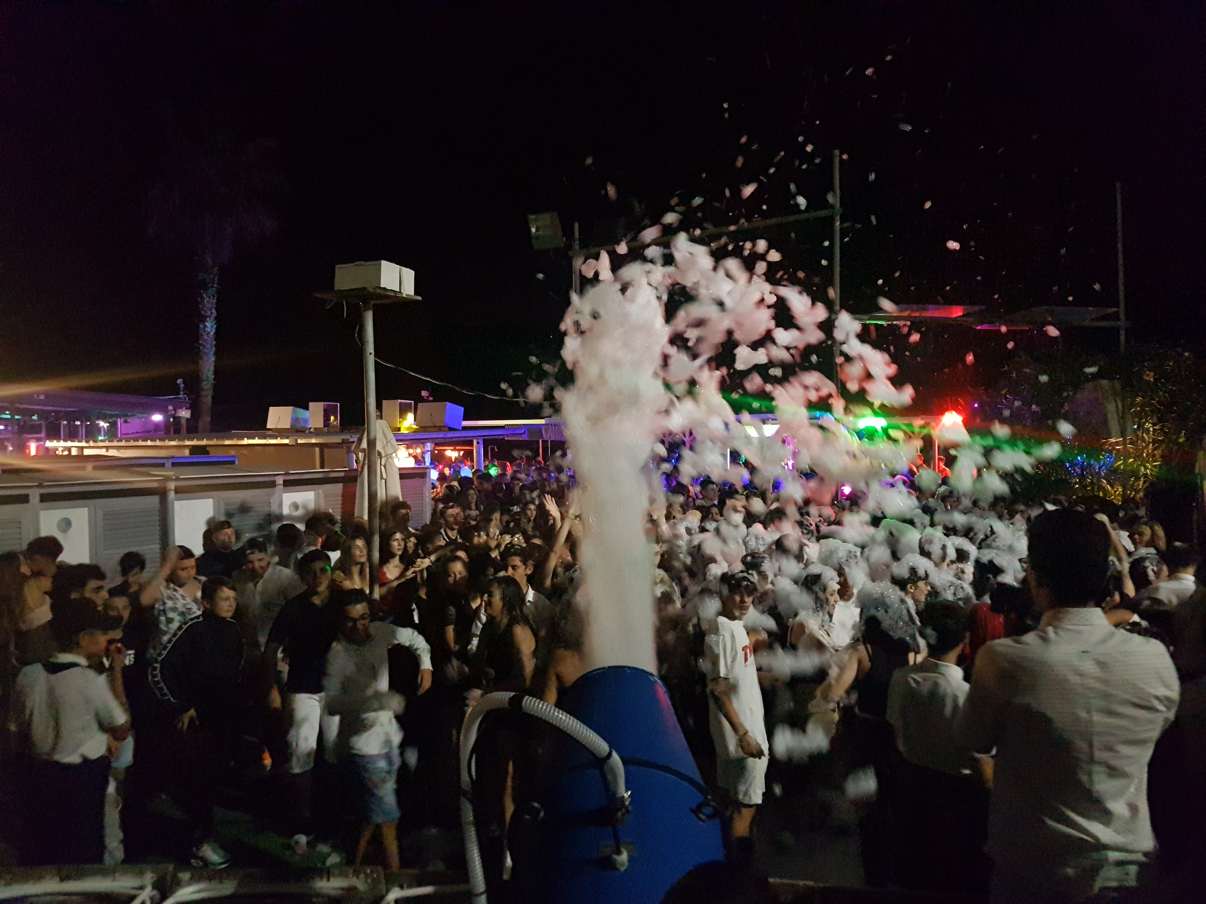schiuma party italia SOLELUNA @ ALBISSOLA MARINA SV 11 GIUGNO 201920190612 000212