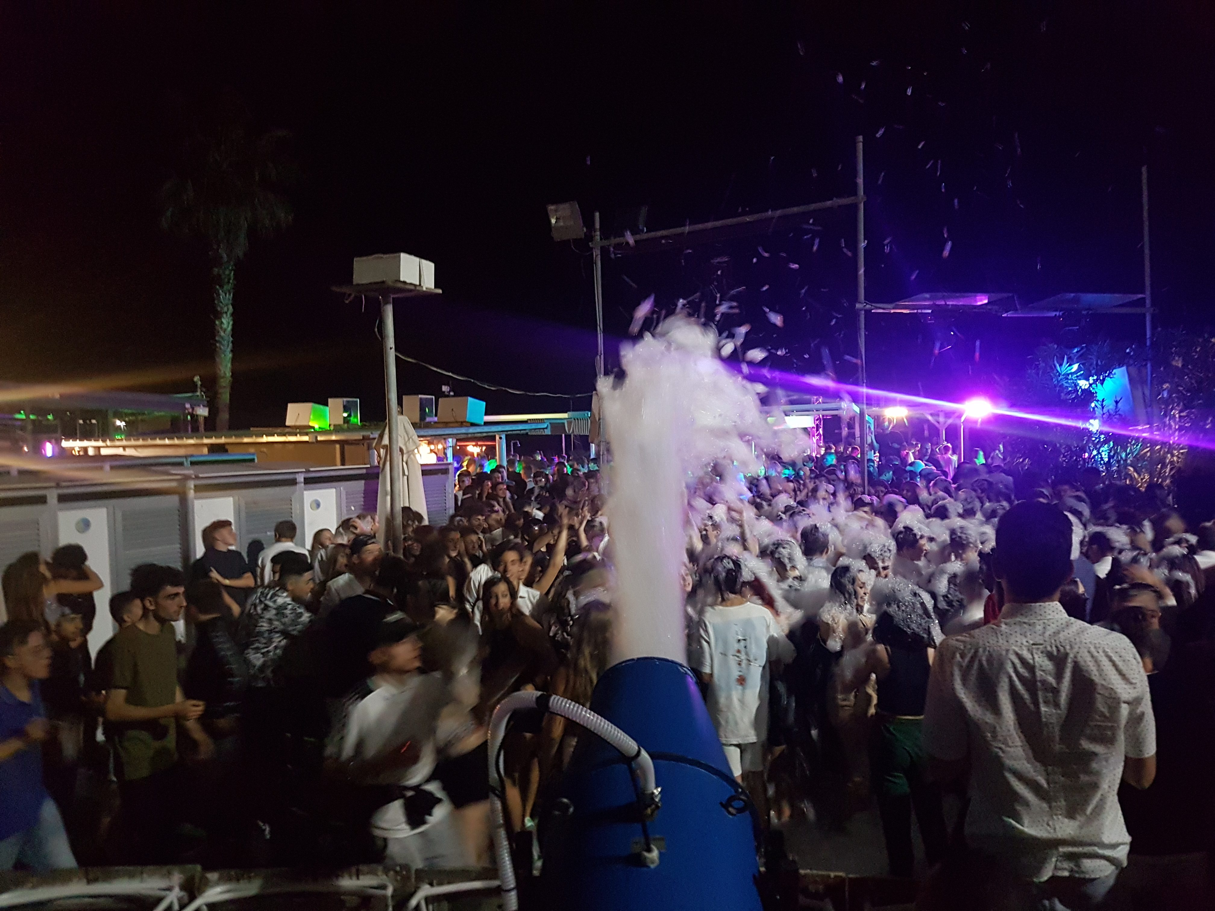 schiuma party italia SOLELUNA @ ALBISSOLA MARINA SV 11 GIUGNO 201920190612 000214