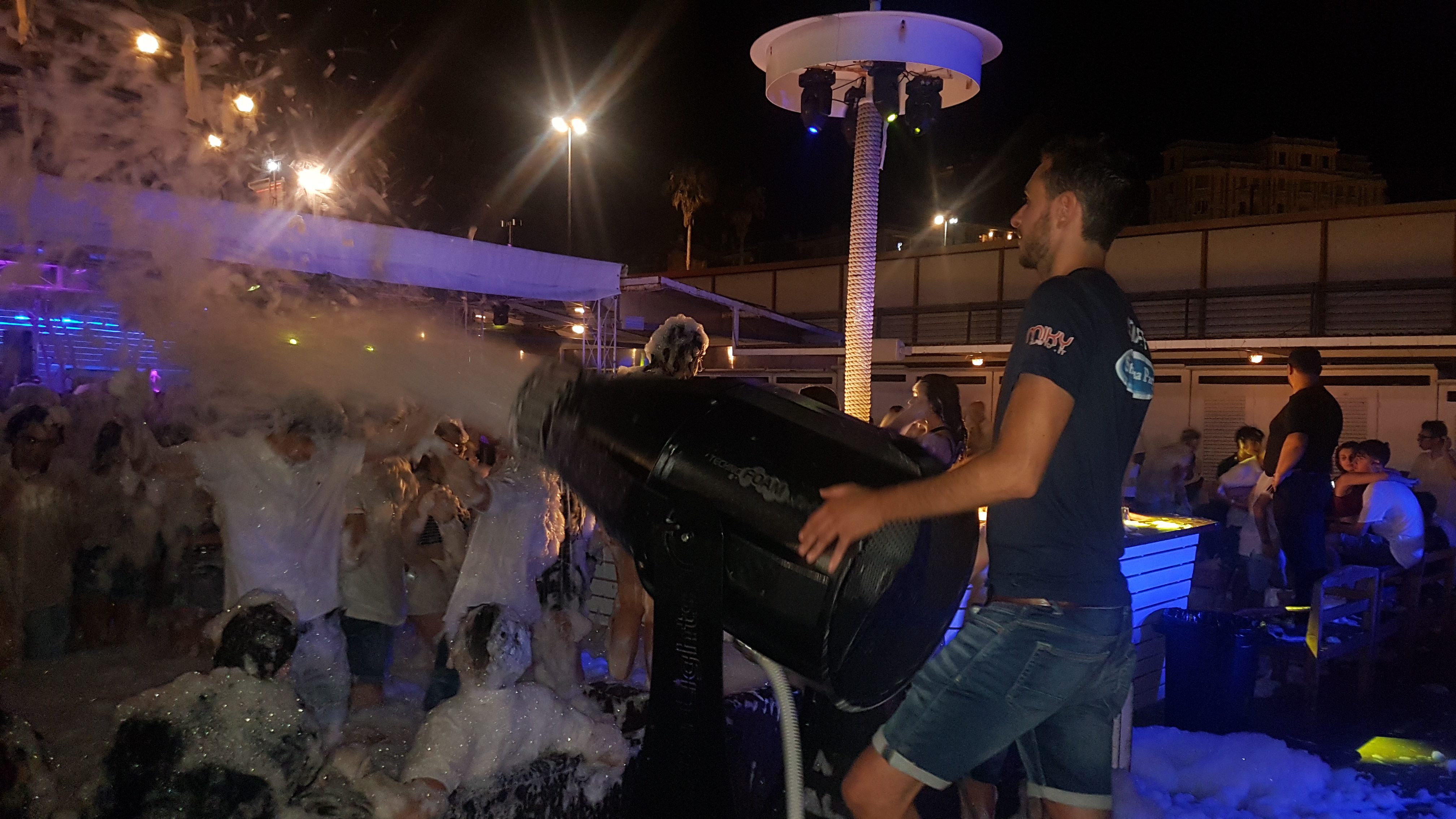 schiuma party italiaESTORIL @ GENOVA GE 1 LUGLIO 201920190702 000519